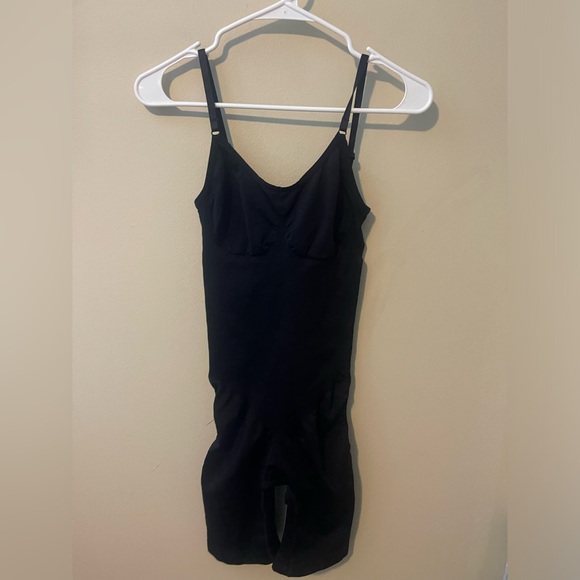 Hey shape black sculpting bodysuit  Sz md - Picture 3 of 7